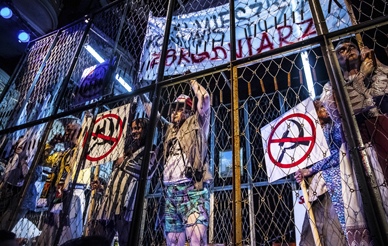 Martwi, cyniczni, zniewoleni